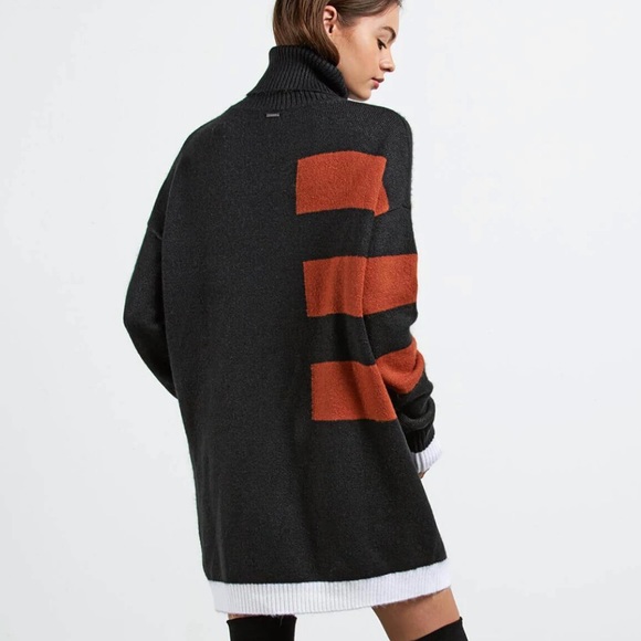 Volcom Turtle Neck Sweat Dress - Picture 3 of 9